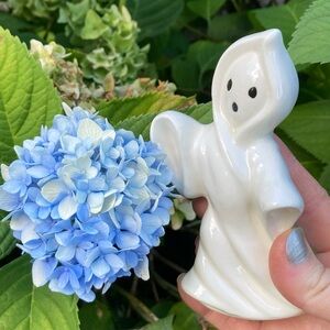 Vintage Ghost Decoration